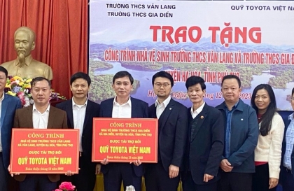 Quỹ Toyota Việt Nam bàn giao khu nhà vệ sinh cho 600 học sinh